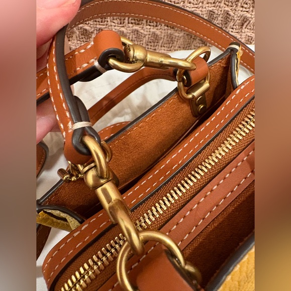 Coach 1941 Rogue 12 in Buttercup - Picture 11 of 11